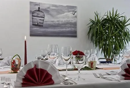 Good Morning + Szálloda 3*