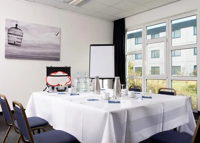 Good Morning + Ξενοδοχείο