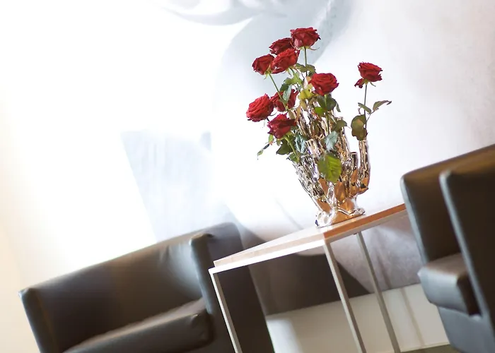 Good Morning + Hotell